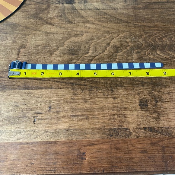 Keep Collective Striped Silicone Bracelet - Picture 5 of 5